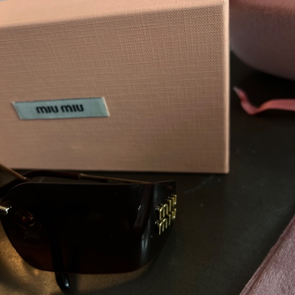 Miu Miu MU 54YS sunglasses - Picture 4 of 6